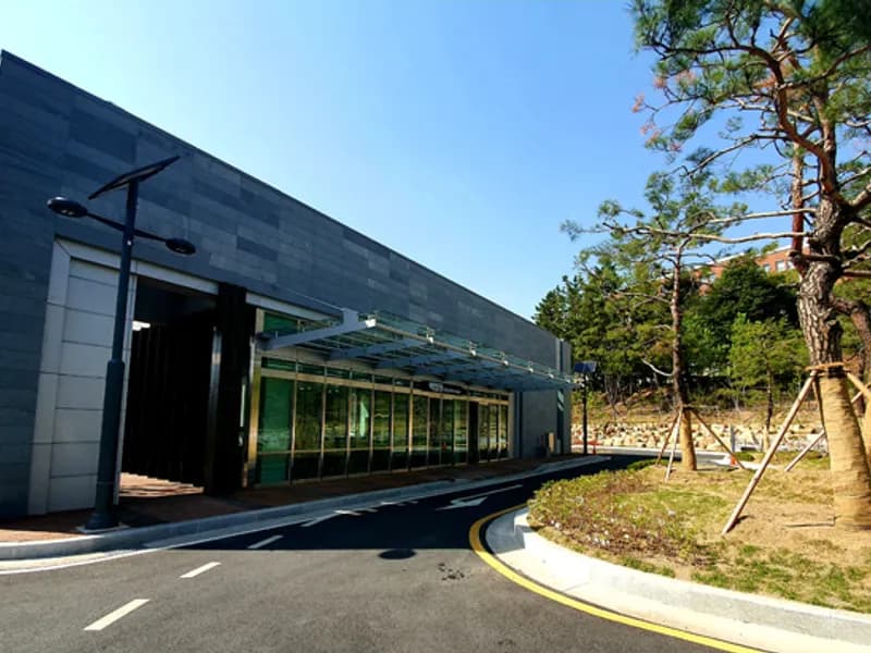 계명대학교동산병원백합원 장례식장 외관 전경 및 주차장 상세 사진 1