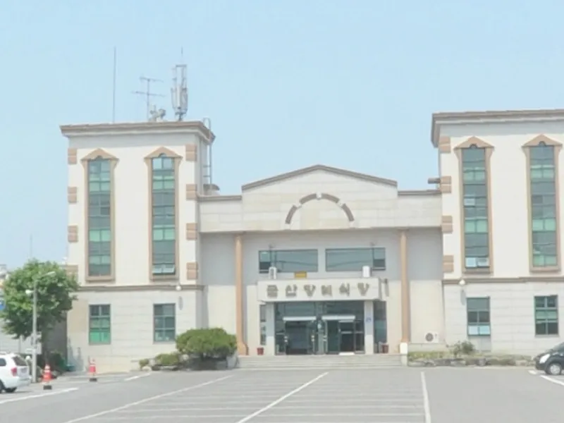 군산장례식장 장례식장 외관 전경 및 주차장 상세 사진 1