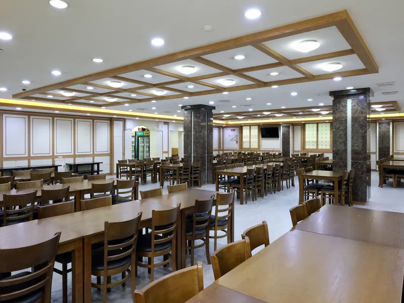 교원예움 김해장례식장 장례식장 외관 전경 및 주차장 상세 사진 1