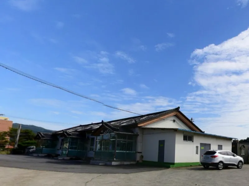 벌교장례식장 장례식장 외관 전경 및 주차장 상세 사진 1