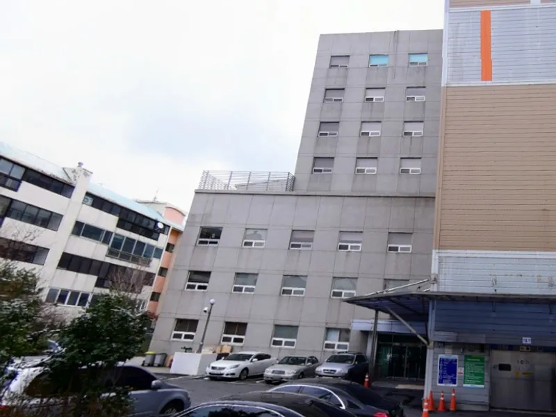 BHS한서병원장례식장 장례식장 외관 전경 및 주차장 상세 사진 1