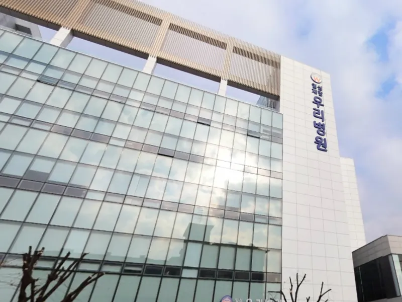 우리병원장례식장 장례식장 외관 전경 및 주차장 상세 사진 1