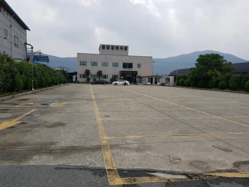 장흥우리병원중앙장례식장 장례식장 외관 전경 및 주차장 상세 사진 1