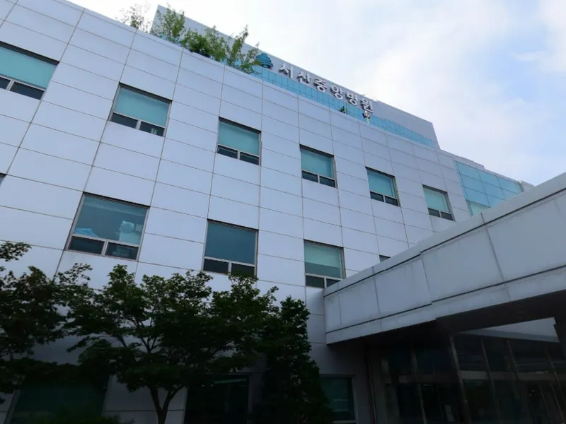 중앙병원장례식장 장례식장 외관 전경 및 주차장 상세 사진 1