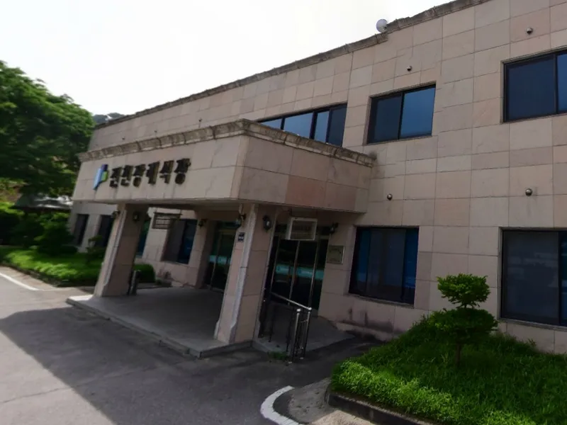 진천장례식장 장례식장 외관 전경 및 주차장 상세 사진 1