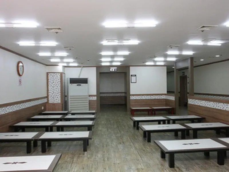 천주성삼병원장례식장 장례식장 외관 전경 및 주차장 상세 사진 1