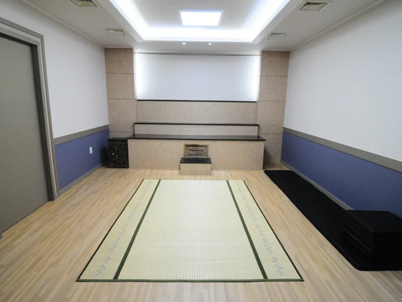 포항성모병원장례식장 장례식장 외관 전경 및 주차장 상세 사진 1