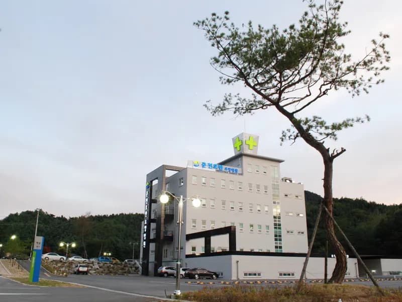 호반병원장례식장 장례식장 외관 전경 및 주차장 상세 사진 1