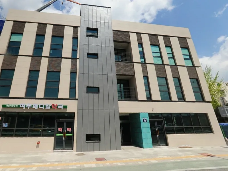 세종여주병원장례식장 장례식장 외관 전경 및 주차장 상세 사진 1