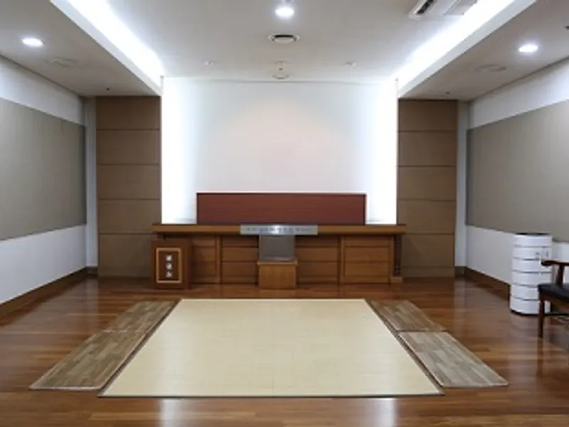 칠곡경북대학교병원장례식장 장례식장 외관 전경 및 주차장 상세 사진 1