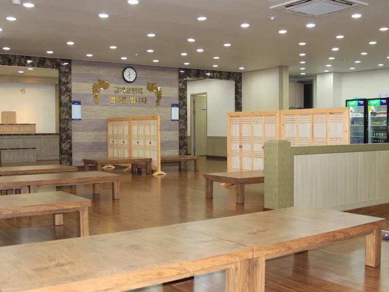 한성병원장례식장 장례식장 외관 전경 및 주차장 상세 사진 1