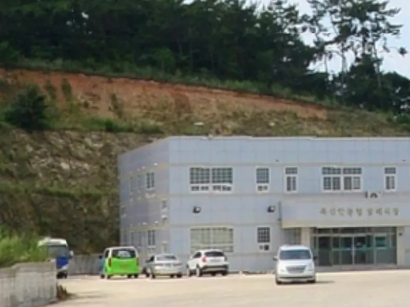 북신안농협장례식장 장례식장 외관 전경 및 주차장 상세 사진 1