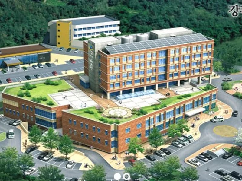 강진의료원장례식장 장례식장 외관 전경 및 주차장 상세 사진 1