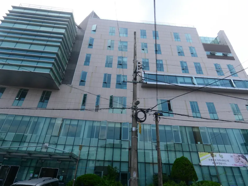 센텀장례식장 장례식장 외관 전경 및 주차장 상세 사진 1