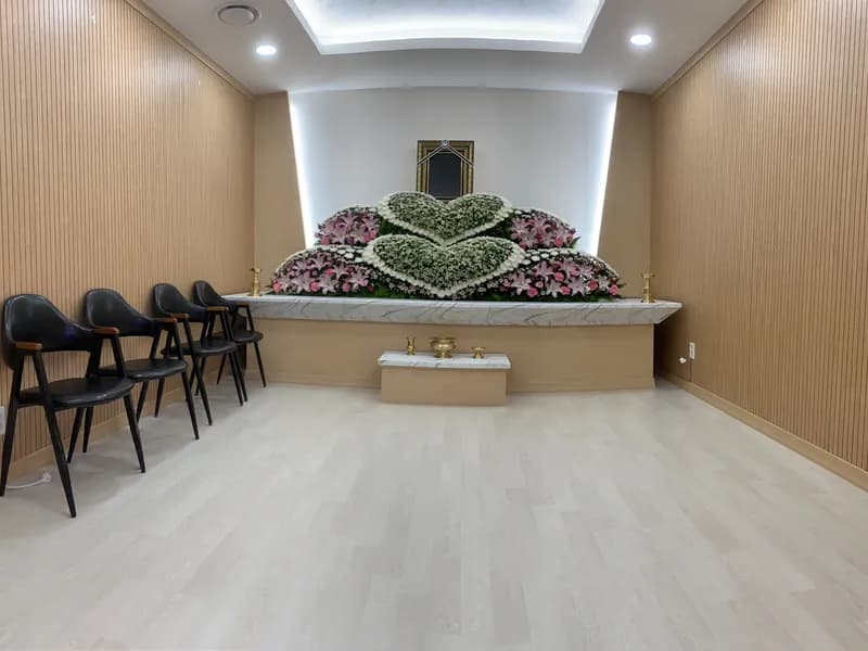 인천가족공원장례식장 장례식장 외관 전경 및 주차장 상세 사진 1