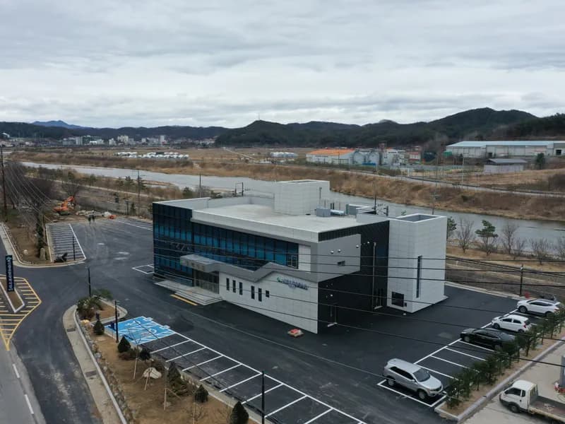 봉화군산림조합장례식장 장례식장 외관 전경 및 주차장 상세 사진 1
