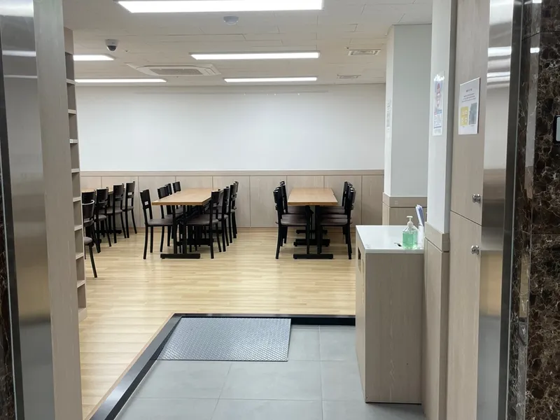 시흥누리병원장례식장 장례식장 외관 전경 및 주차장 상세 사진 1