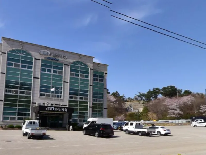하늘정원장례식장 장례식장 외관 전경 및 주차장 상세 사진 1