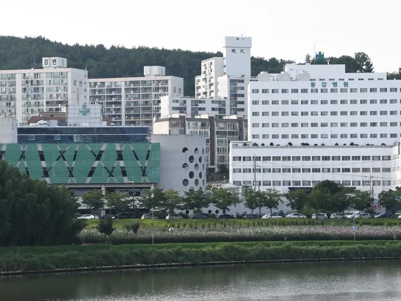 소다미(주)동강병원장례식장 장례식장 외관 전경 및 주차장 상세 사진 1