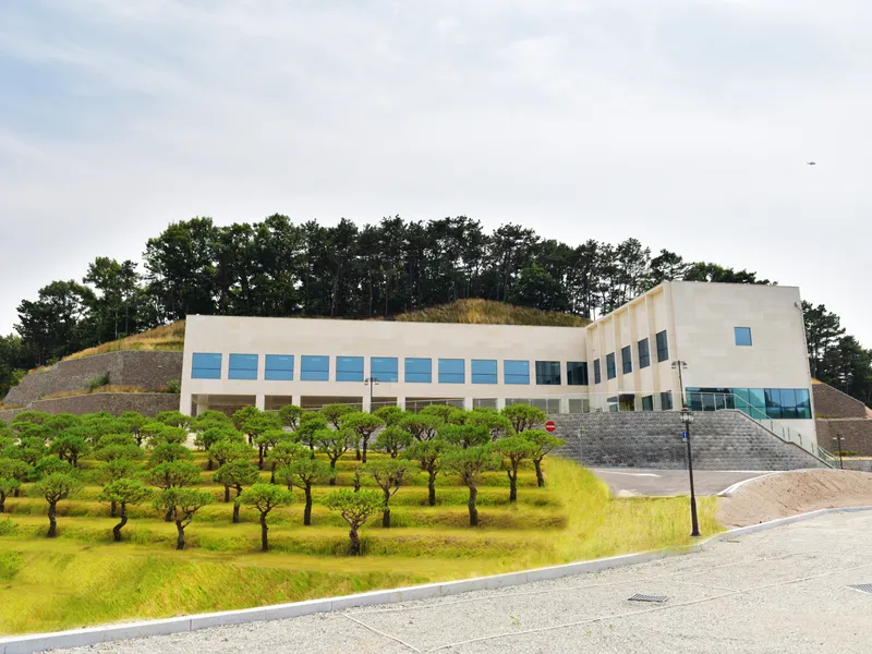 undefined 친환경 자연장지 유토피아추모공원(자연장지) 수목장/잔디장 추모목 전경 3