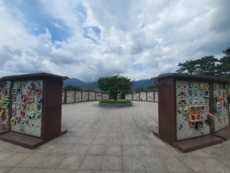 undefined 추모시설 갑향군립묘원(봉안) 납골당(봉안당) 안치단 및 제례실 시설 사진 2
