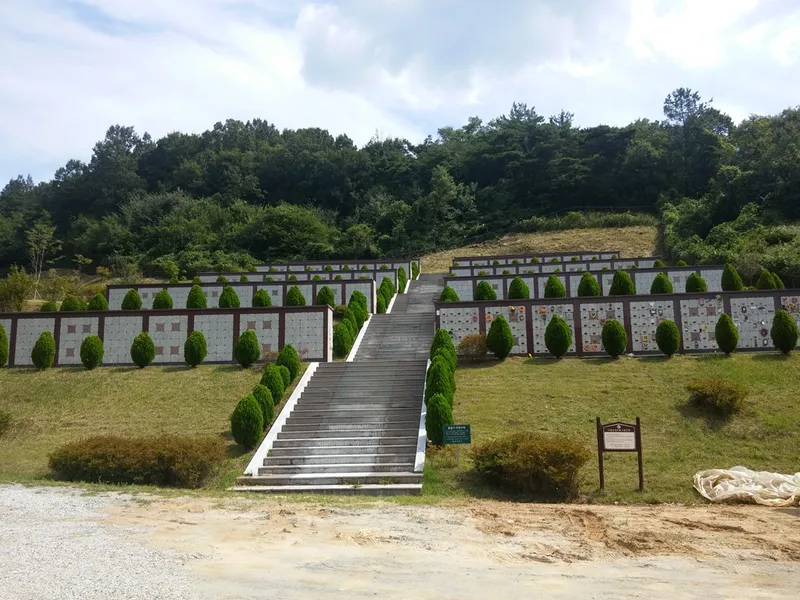 undefined 추모시설 오룡군립묘원(봉안) 납골당(봉안당) 안치단 및 제례실 시설 사진 2