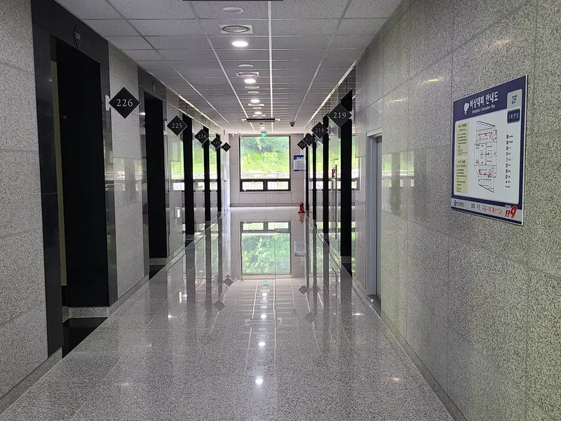 undefined 추모시설 청주시목련공원 제1목련당 납골당(봉안당) 안치단 및 제례실 시설 사진 2