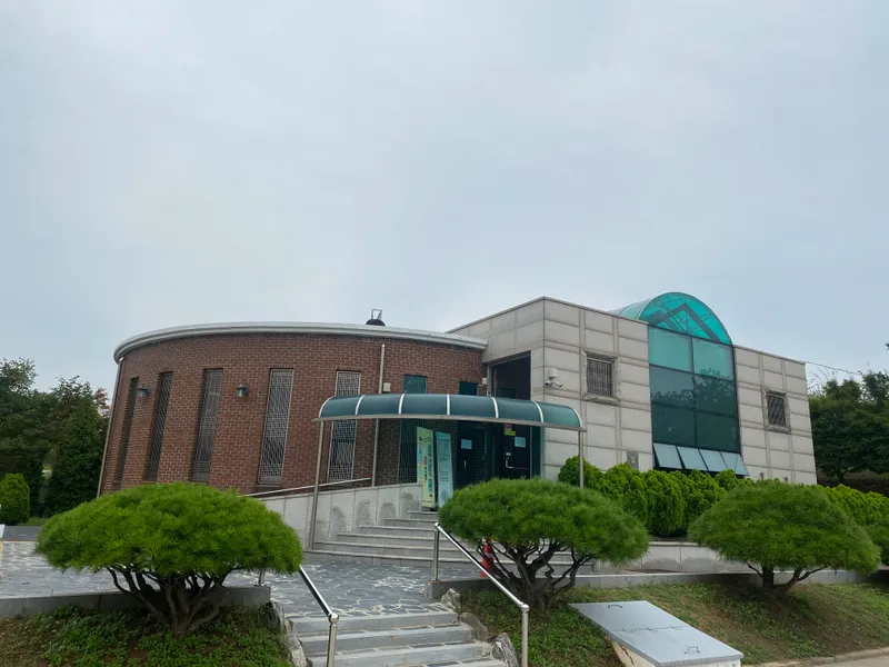 undefined 추모시설 태안군 영묘전 납골당(봉안당) 안치단 및 제례실 시설 사진 3
