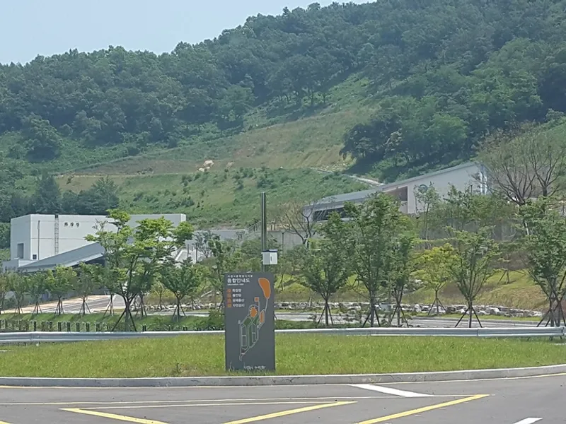 undefined 추모시설 사천시누리원(봉안시설) 납골당(봉안당) 안치단 및 제례실 시설 사진 2
