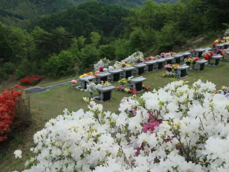 undefined 추모시설 (주)광림공원 동산공원묘원(봉안) 납골당(봉안당) 안치단 및 제례실 시설 사진 3